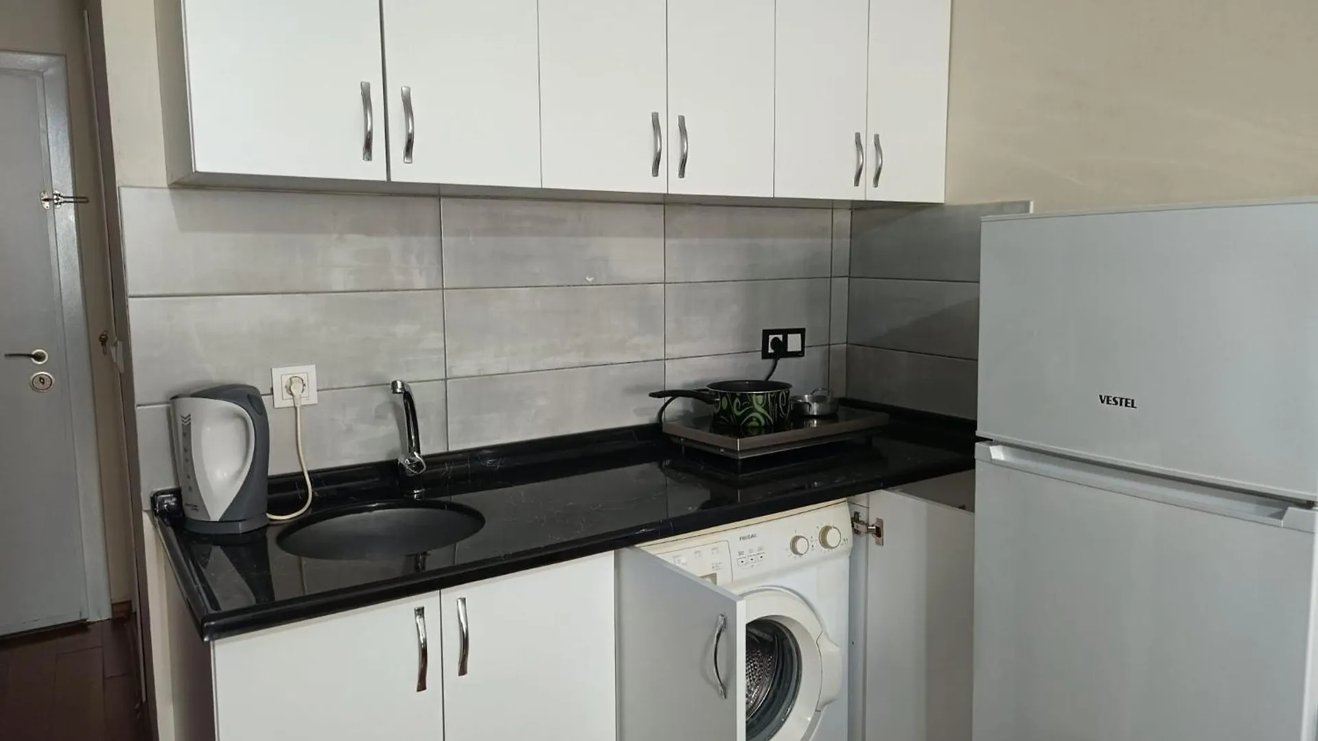 Apartahotel White Crown Apartman Ve Yasam Merkezi Estambul